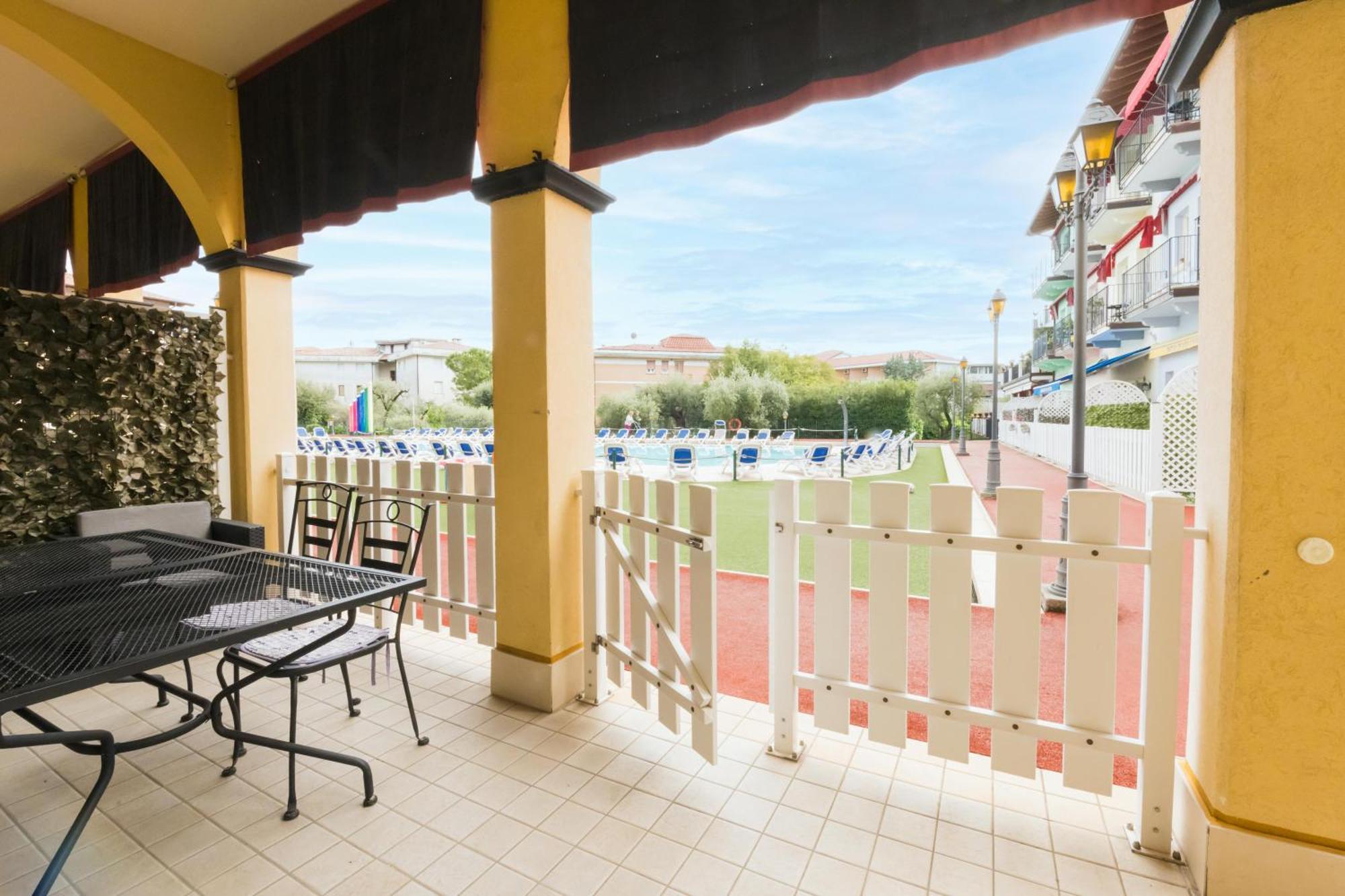 توسكولانو ماديرنو Giardino Dei Colori 111 Residence Pool&Fitness المظهر الخارجي الصورة