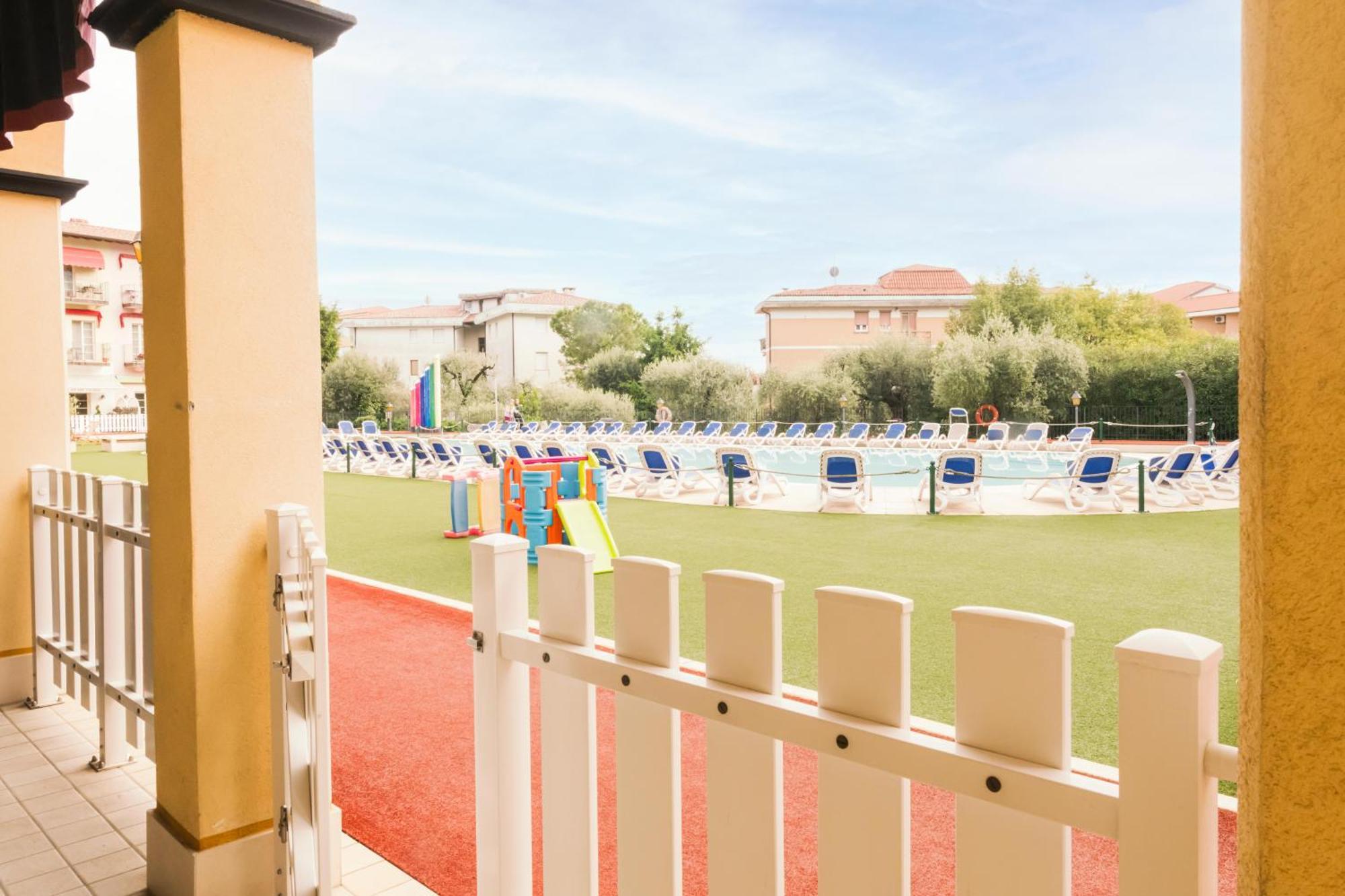 توسكولانو ماديرنو Giardino Dei Colori 111 Residence Pool&Fitness المظهر الخارجي الصورة