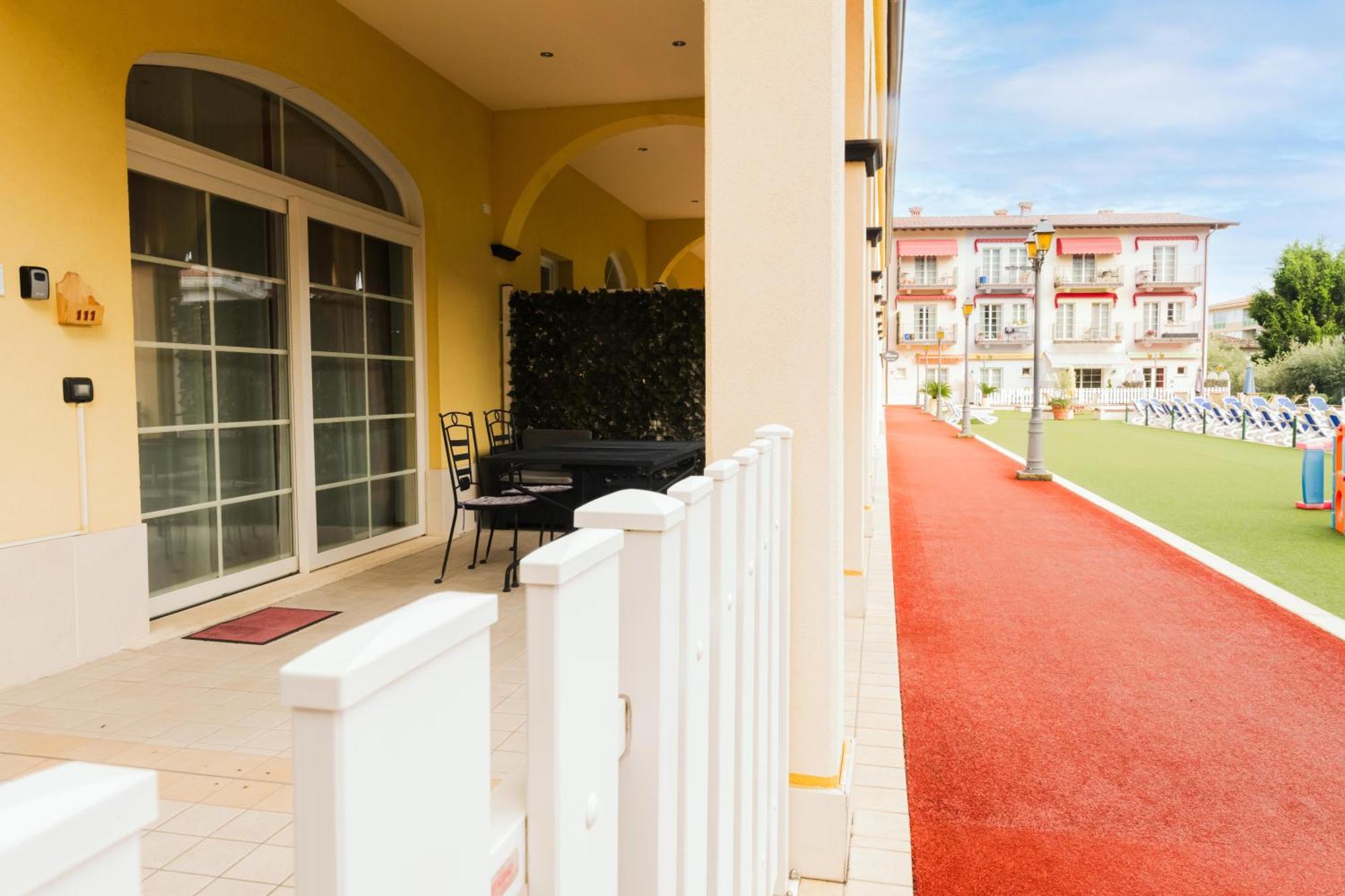 توسكولانو ماديرنو Giardino Dei Colori 111 Residence Pool&Fitness المظهر الخارجي الصورة